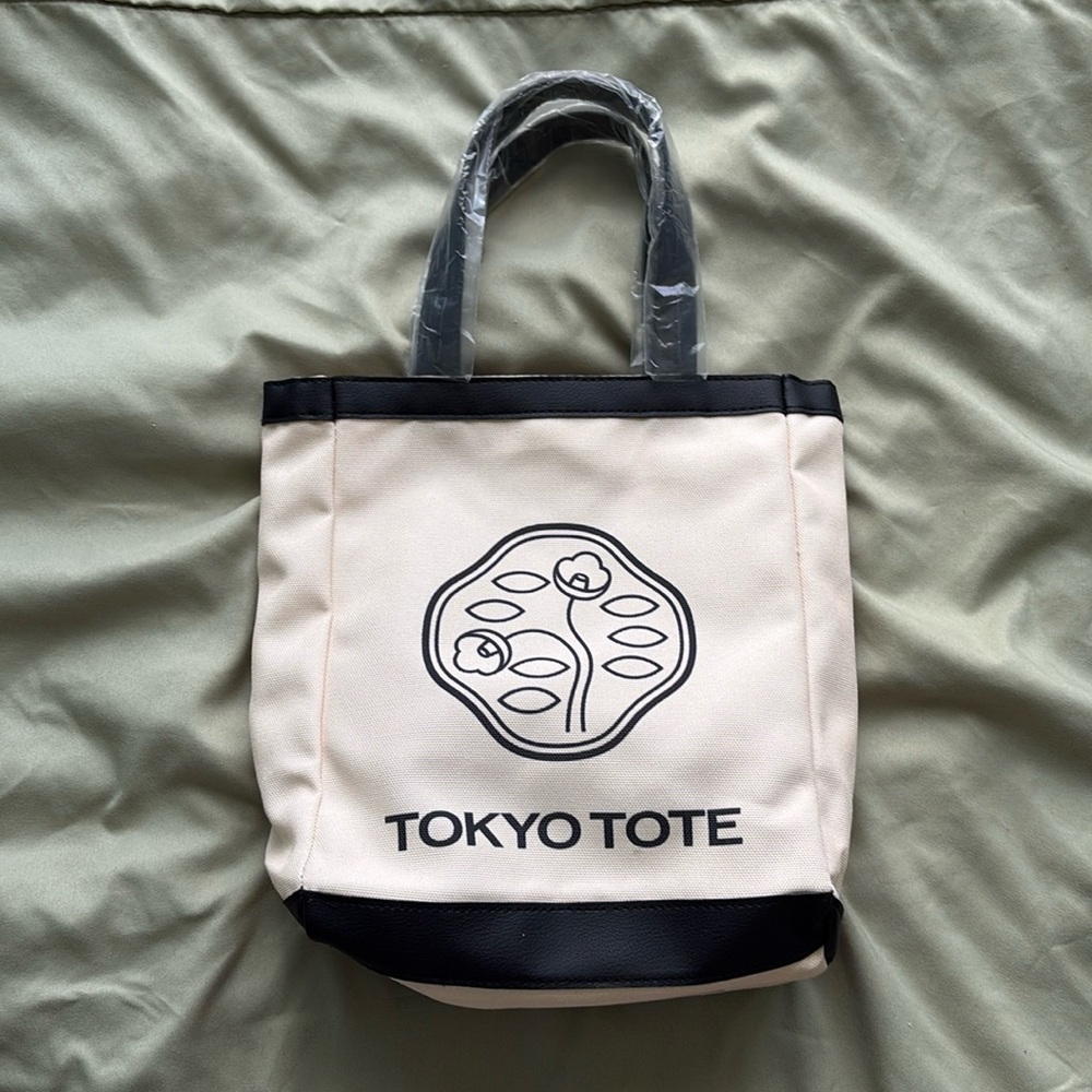 Mini Tokyo tote bag from Shiseido